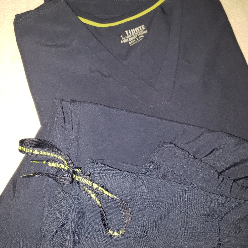 Activate med couture scrub 2xl